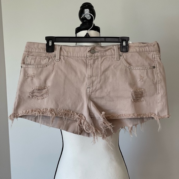 Lucky Brand distressed shorts in a size 14/32 - Picture 1 of 16